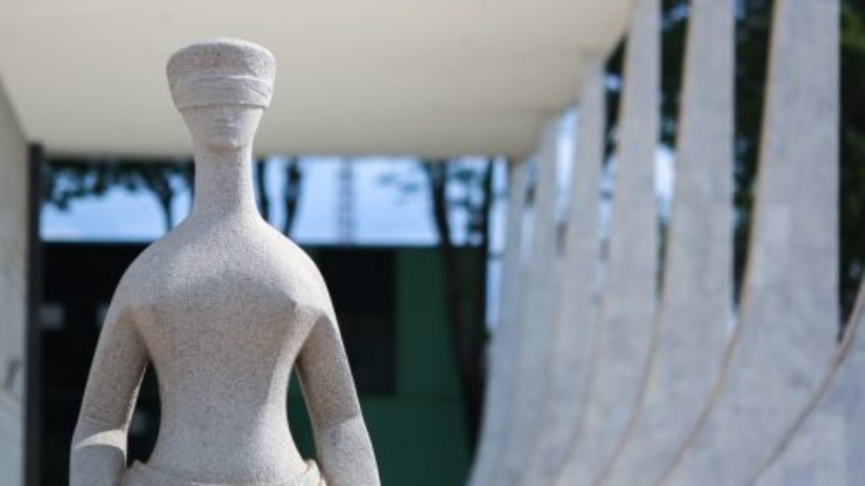 estatua-justica-stf-sergio-lima-1-868x644-e1599246313970