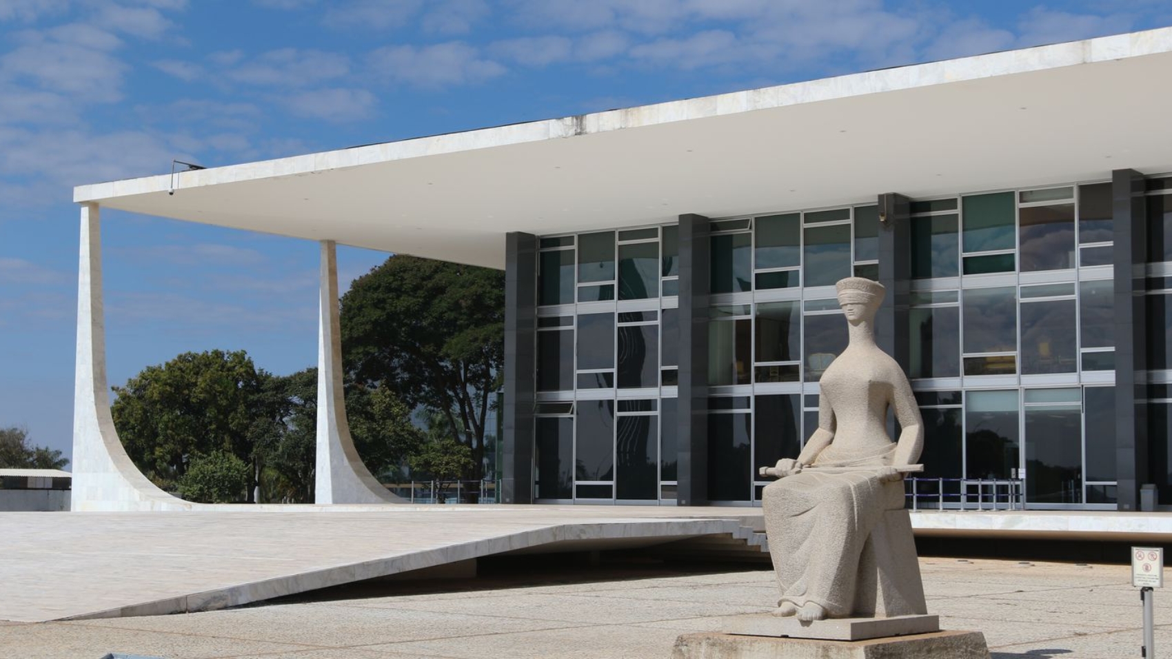 Palácio do Supremo Tribunal Federal na Praça dos Três poderes em Brasília